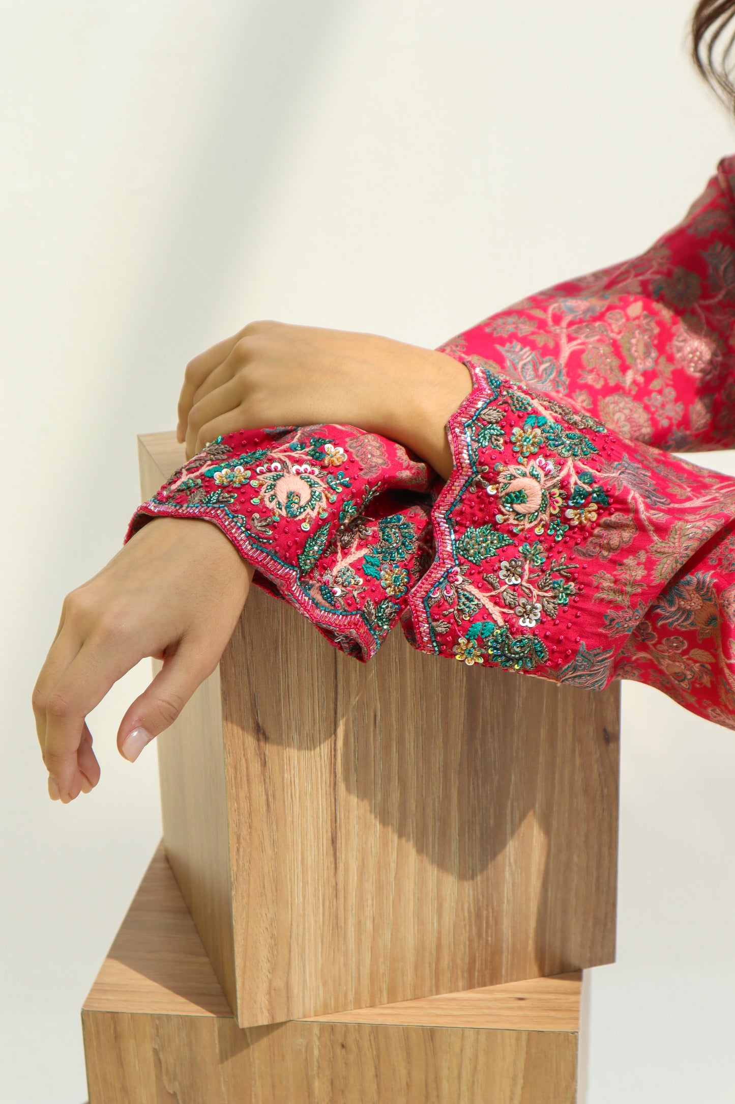 TB04 - Artisan Fuchsia Mkhawar